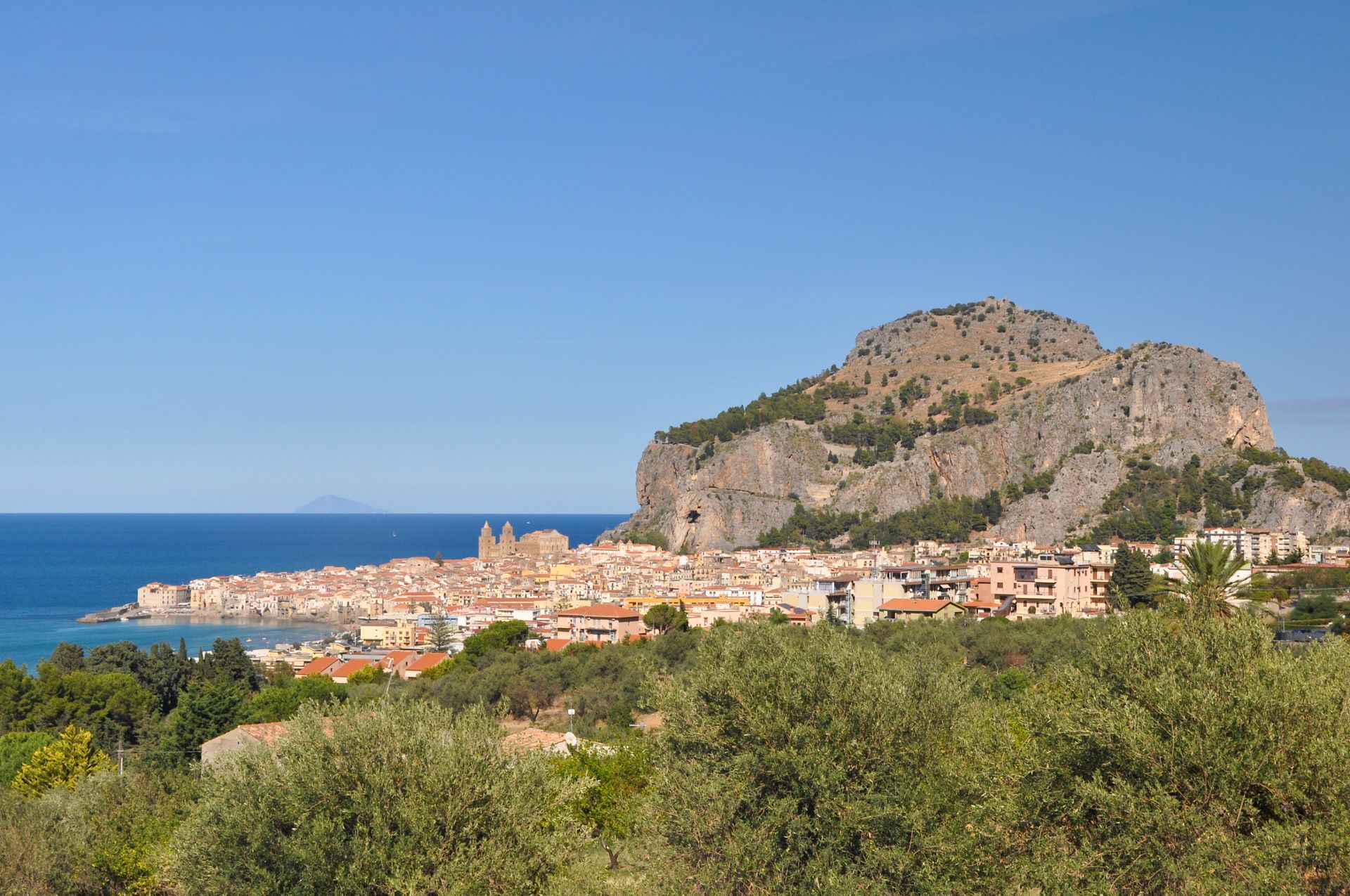 Cefalù (Photo license: CC BY 2.0)